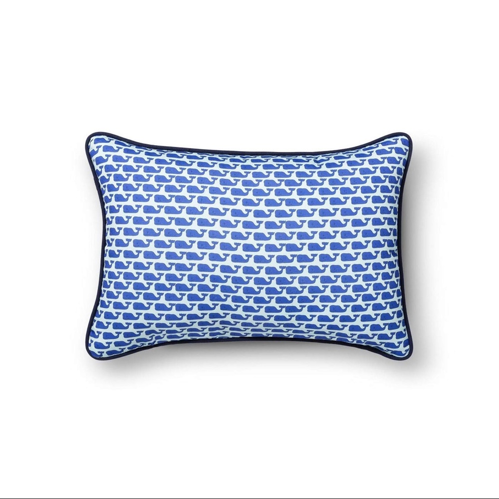 NWT Vineyard Vines outdoor pillow